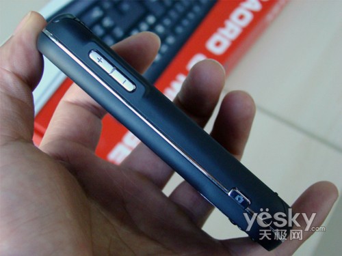 新一代“机皇”夏新N800新年飚出新价格